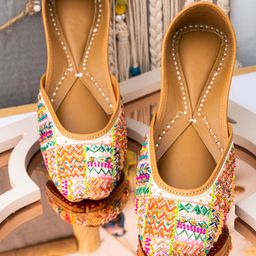 NR By Nidhi Rathi Women Multicoloured Printed Leather Ethnic Mojaris Flats-12