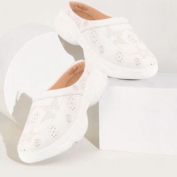 FAUSTO Women Printed Lightweight Clogs-42