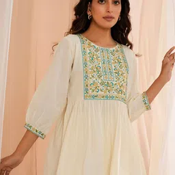 Libas Floral Embroidered Thread Work Pure Cotton A-Line Kurti-14