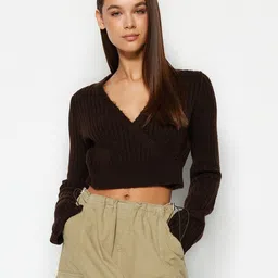 Trendyol V-Neck Ribbed Crop Pullover Sweater-picture-8
