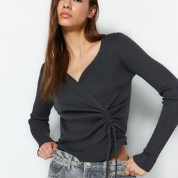 Trendyol V-Neck Striped Pullover-picture-33