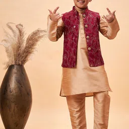 VASTRAMAY Boys Kurta & Pyjamas With Nehru Jacket-picture-40