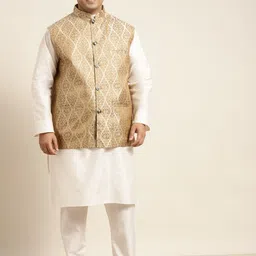 SOJANYA PLUS Men Plus Size Off White Solid Kurta & Churidar Comes With a Nehru Jacket-14