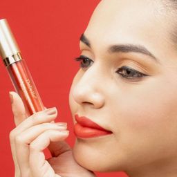 DeBelle Majestique Matte Long Lasting Liquid Lipstick 3.5 ml - Scarlet Sophia 04-26