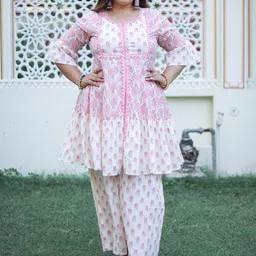 YASH GALLERY Plus Size Women Floral Printed Pure Cotton Kurta with Palazzos & Dupatta-picture-10