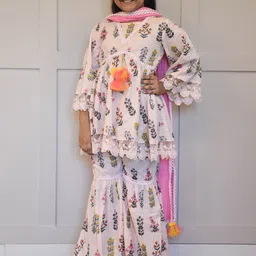 Fayon Kids Girls Floral Printed Empire Pure Cotton Kurta with Sharara & With Dupatta-image-44