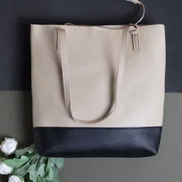 HAUTE SAUCE by Campus Sutra Colourblocked Oversized Shopper Tote Bag with Tasselled-24