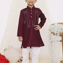KID1 Boys Ethnic Motifs Embroidered Regular Thread Work Pure Silk Kurta with Pyjamas-image-71
