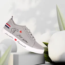 TWIN TOES Women Grey Printed Casual Sneakers-96
