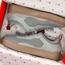 Ludic Unisex Colourblocked Suede Sneakers-15