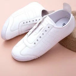 Big Fox Men Round Toe Lightweight Sneakers-image-5