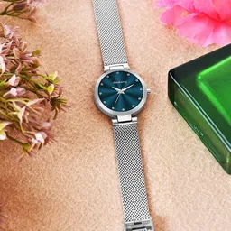 DressBerry Women Embellished Dial Reset Time Analogue Watch HOBDB-207-SL-BL-picture-4