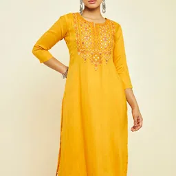 Soch  Geometric Yoke Design Notched Neck Thread Work Kurta-picture-2