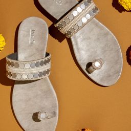 Inc 5 Women Grey Embellished One Toe Flats-picture-23
