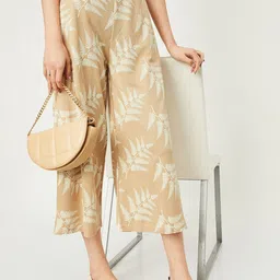 max Women Floral Printed Cropped Mid-Rise Culottes Trouser-image-64