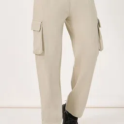 Styli Men Solid Oversized Fit Cargo Joggers-image-42