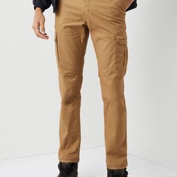 Wildcraft Men Relaxed Mid Rise Wrinkle Free Cotton Cargos Trousers-picture-9