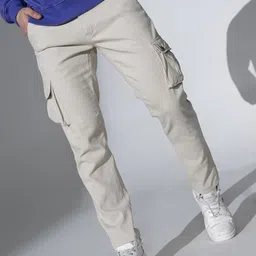 Hubberholme Men Regular Fit Mid-Rise Cargos Trousers-picture-12