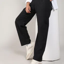 Campus Sutra Men Comfort Mid-Rise Easy Wash Pleated Regular Trousers-image-98