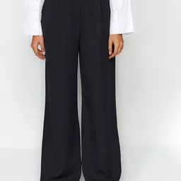 Trendyol Women Mid-Rise Pleated Parallel Trousers-image-70