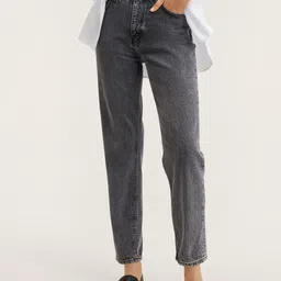MANGO Women Charcoal Grey Pure Cotton Mom Fit High-Rise Light Fade Jeans-image-28