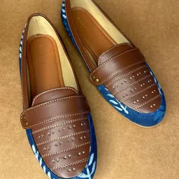 Kanvas Women Printed Round Toe Loafers-picture-58
