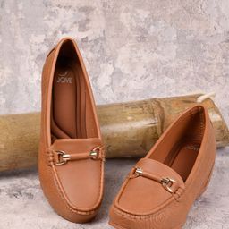 Jove Women Textured Lightweight Loafers-56