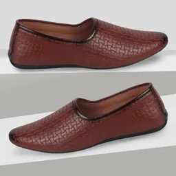FAUSTO Men Tan Brown Textured Lightweight PU Mojaris-picture-1