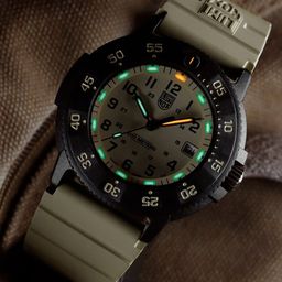 Luminox Men Embellished Dial & Bracelet Style Straps Analogue Watch XS.3010.EVO.S-45