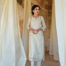 KARAJ JAIPUR Women Off White Embroidered Kurta with Trousers & Dupatta-image-34