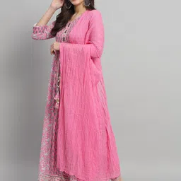Gujari Floral Printed Anarkali Kurta with Trousers & Dupatta image 2