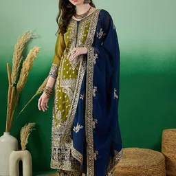 SERONA FABRICS Floral Embroidered Regular Beads and Stones Kurta with Palazzos & Dupatta-23