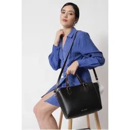 THE GUSTO Beyond Satchel - Black-picture-2