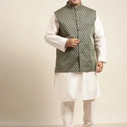 SOJANYA PLUS Men Plus Size Off White Solid Kurta & Churidar Comes With a Nehru Jacket-17