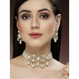 Karatcart Pearl Beaded Polki Kundan Choker Necklace Set for Women-picture-48