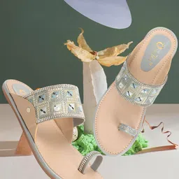 Ladies Hub Women Embellished Slip-On One Toe Flats Kolhapuri Flats-image-64