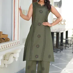 DISHWA FASHION Floral Embroidered Pure Cotton Straight Kurta with Trousers-picture-53