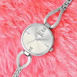 LOUIS DEVIN Women Brass Dial & Stainless Steel Bracelet Style Straps Analogue Watch LD-ZL156-SLV-image-35