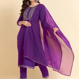 Anouk Rustic Floral Embroidered Thread Work Straight Kurta With Trouser And Dupatta image 5