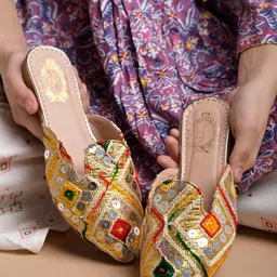 Shoetopia Girls Embellished Ethnic Mules Flats-41
