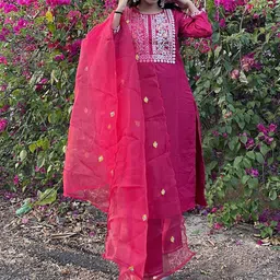 VredeVogel Floral Yoke Design Thread Work Straight Kurta With Trouser And Dupatta-image-22