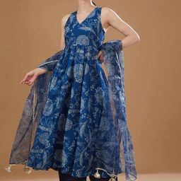 MANOJAVA Women Floral Printed Regular Pure Cotton Kurta with Palazzos & Dupatta-picture-8