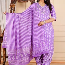 Divsy Fashion Women Floral Printed Regular Kurta with Patiala & With Dupatta-picture-52