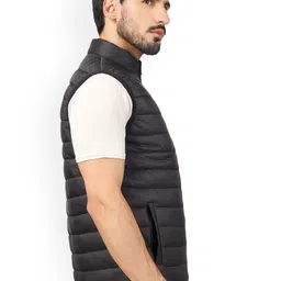 BLUEFICUS Men Solid Mock Collar Puffer Jacket image 3