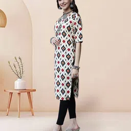 7Threads Selection Of 2 Floral Printed Round Neck Straight Kurtas image 2