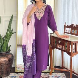 HERE&NOW Women Ethnic Motifs Regular Thread Work Chanderi Silk Kurta Set-picture-48