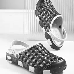 BIRDE Men Clogs-image-25