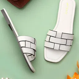 TRASE Women Open Toe Flats-94