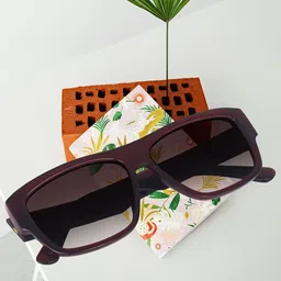 Peter Jones Eyewear Unisex Red Lens & Red Oversized Sunglasses With Polarised Lens-picture-34