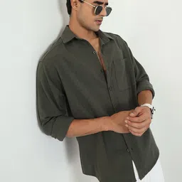CHIMPAAANZEE Men Oversized Fit Solid Spread Collar Casual Shirt-picture-16